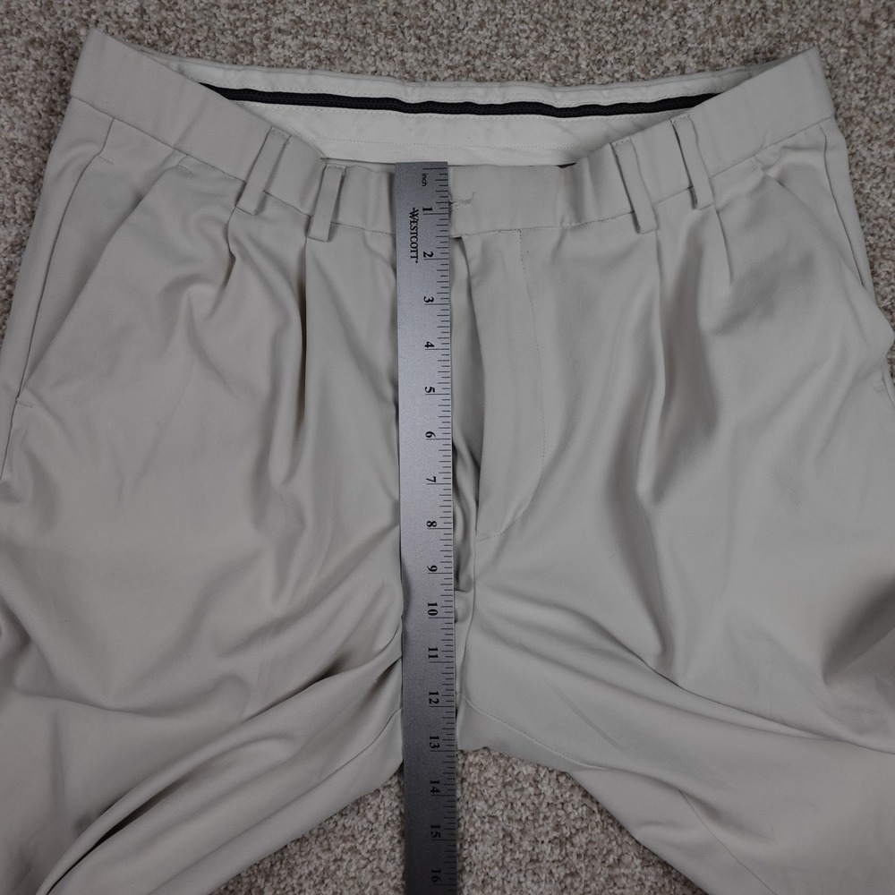 Dockers Golf Mens Pleated Relaxed Fit Khaki Chino Pants W36 L32 Polyester - Picture 7 of 8